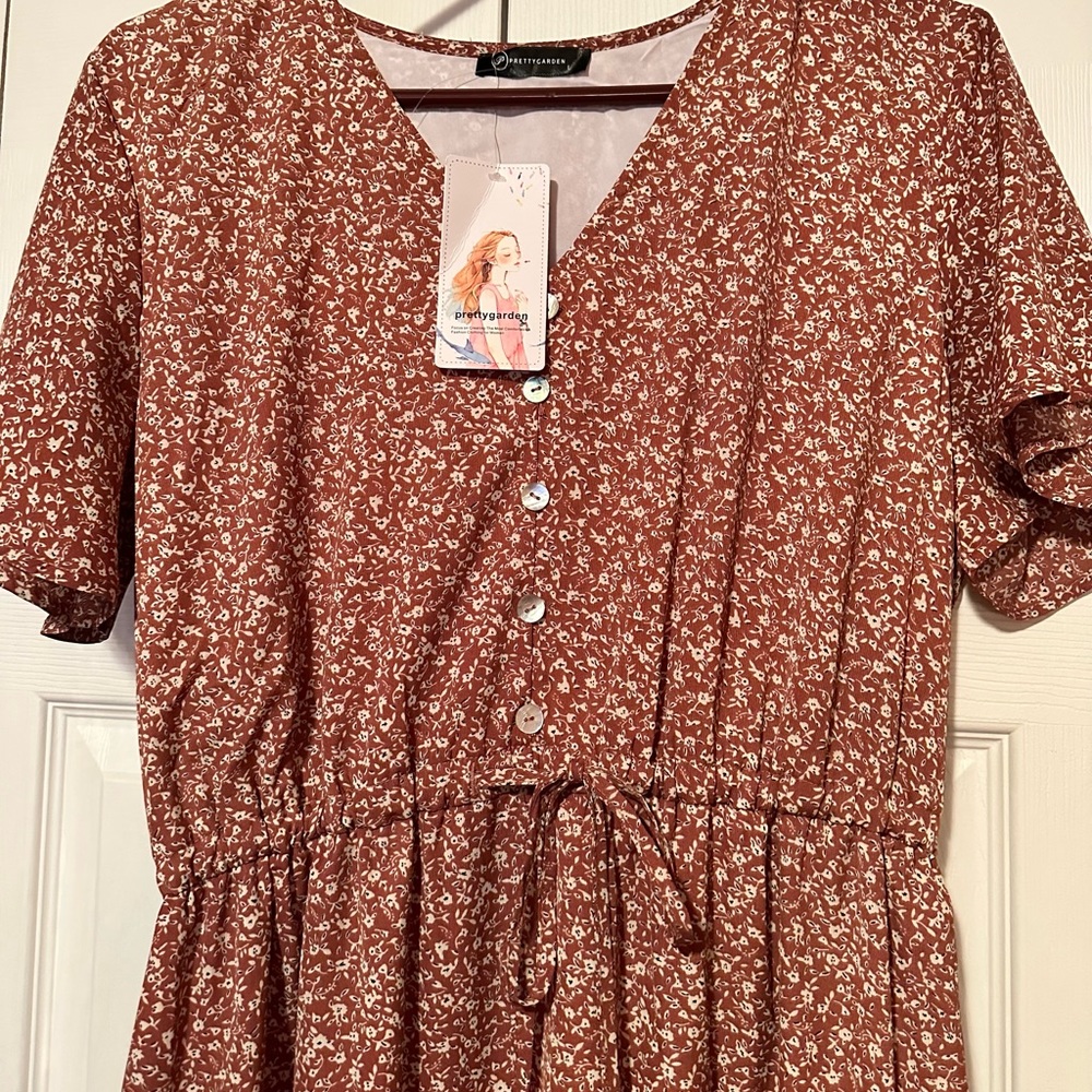 Prettygarden Peasant Dress large. NWT.